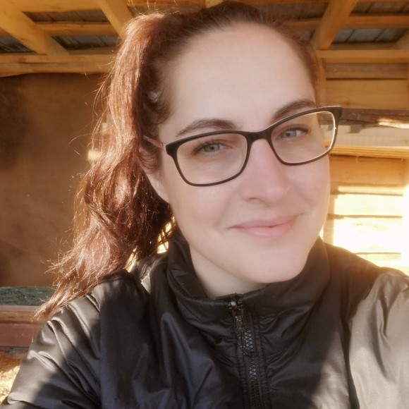 Meet your Posher, Melissa - Picture 1 of 1